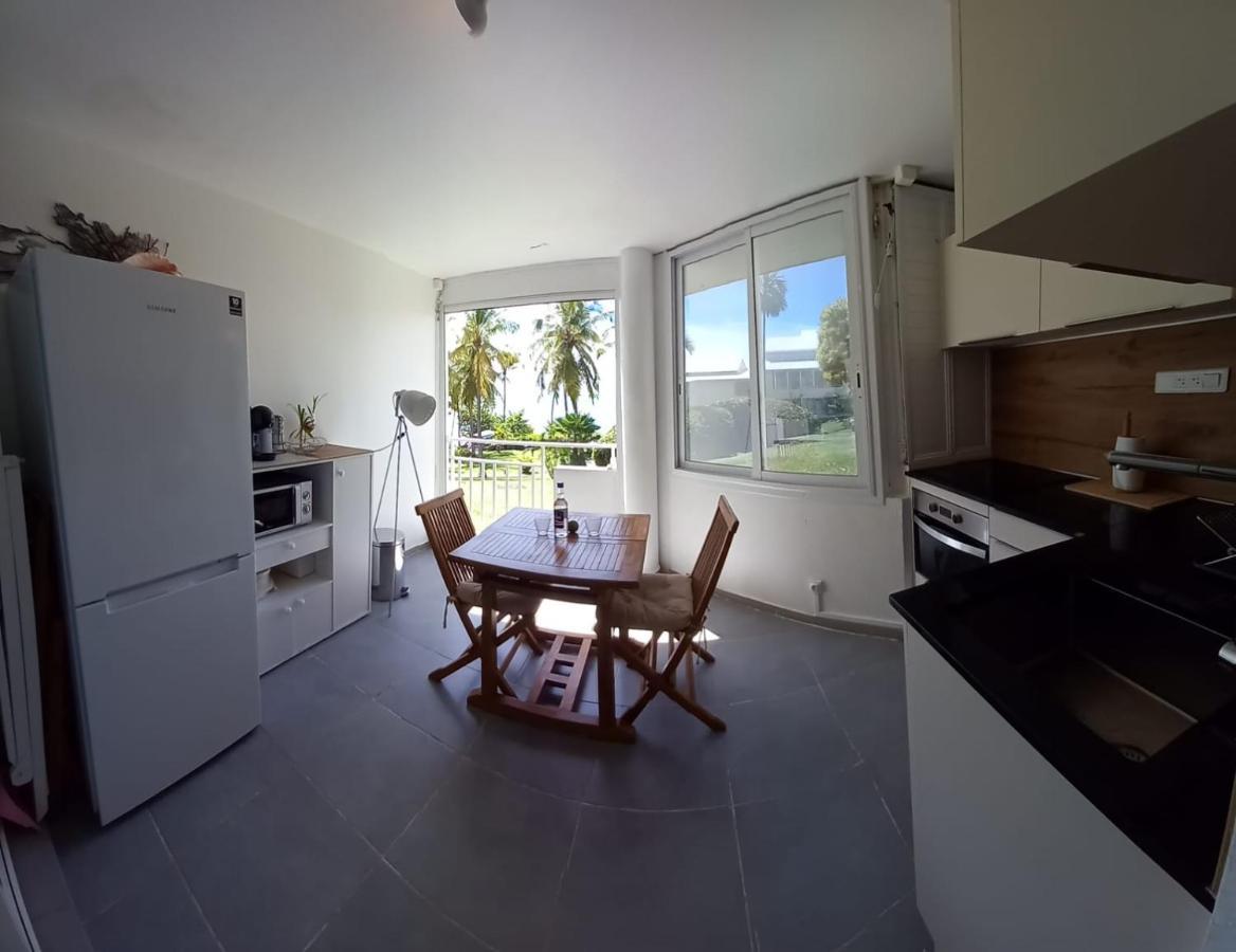 Grand Studio De 41 M², Vue Mer Et Jardin Tropical. Le Gosier  Exterior photo